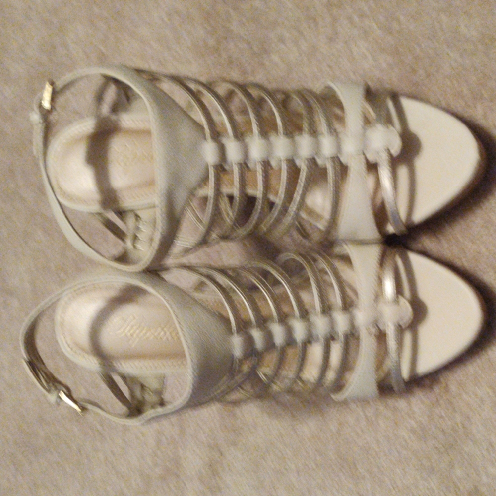 Cream color size 8 just fabulous
